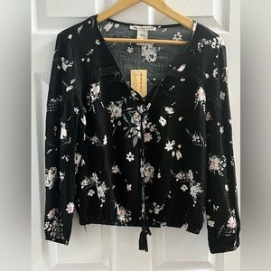 New American Rag Black Floral Trendy Top